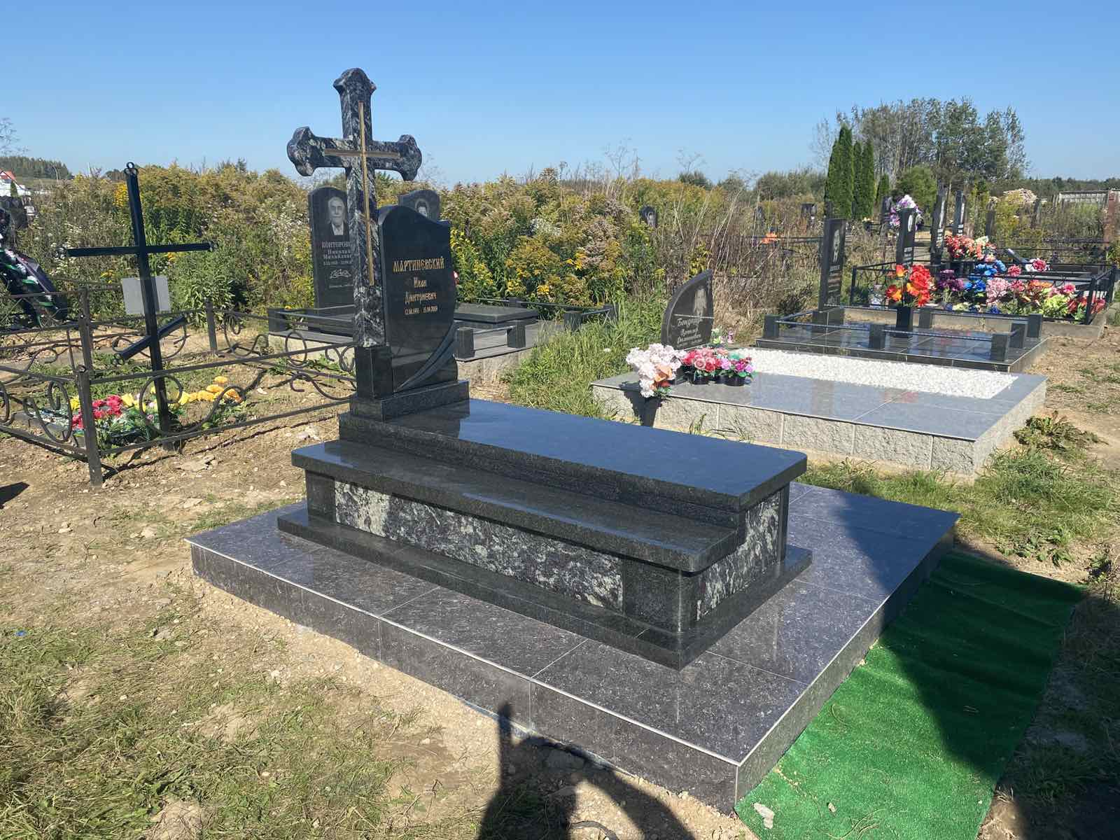 Благоустройство саркофага и замена плитки на кладбище Западное г. Минск под ключ.
